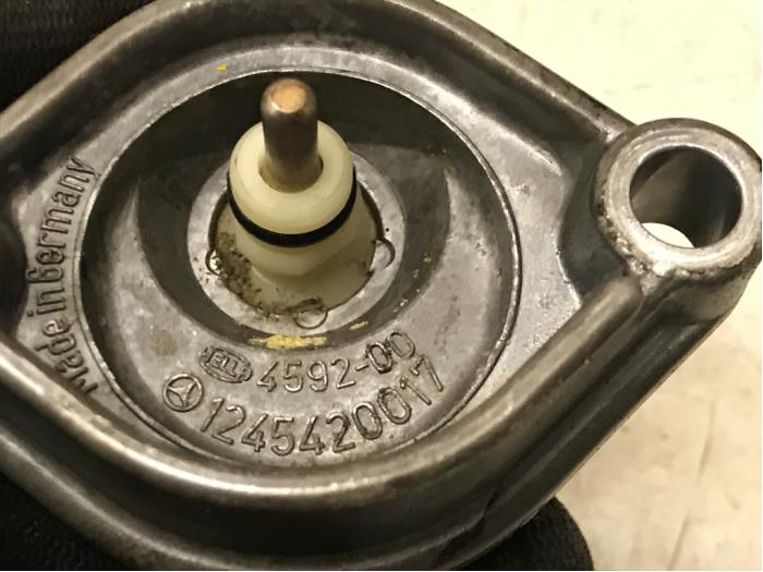 Oil level sensor from a Mercedes-Benz Sprinter 2t (901/902) 212D 1995