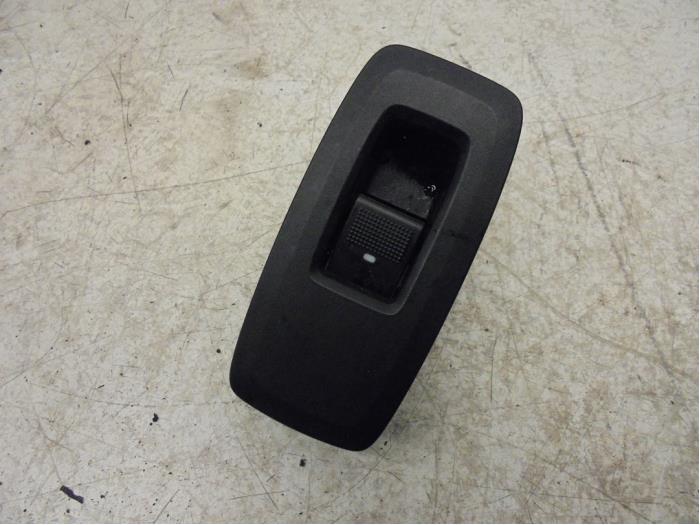 Usados Interruptor de ventanilla eléctrica Ford Ranger 2.2 TDCi 16V Precio de solicitud ofrecido por N Kossen Autorecycling BV