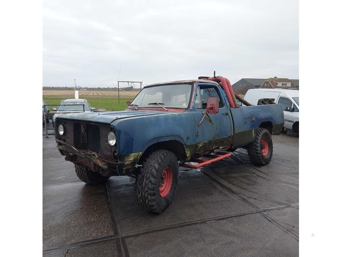 4x4 rear axle from a Dodge W-Serie 1976