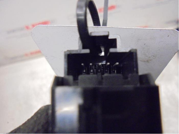 Central locking switch Ford Ranger 2.2 TDCi 16V - GR2T14017BAW