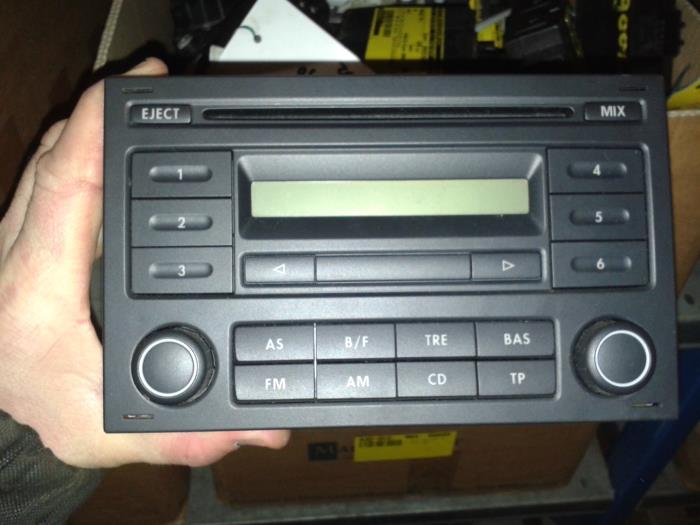 Reproductor de CD y radio Volkswagen Polo IV 1.4 TDI 70 - RCD200 BLAUPUNK