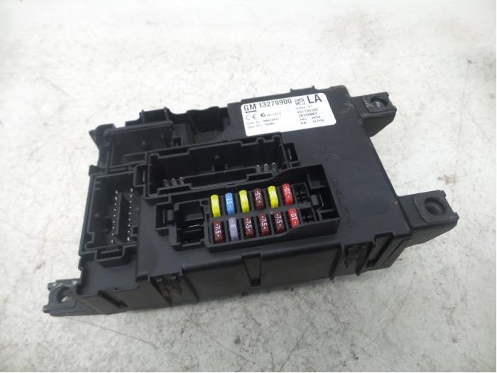 Fuse box from a Opel Corsa D 1.4 16V Twinport 2008