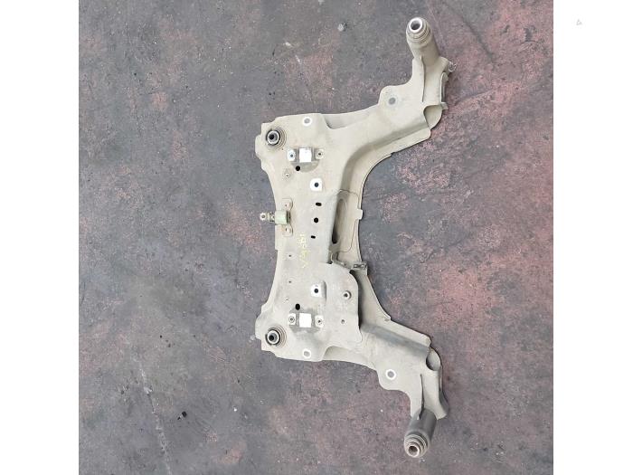 Begagnade Underram Renault Megane Break Pris på förfrågan erbjuds av N Kossen Autorecycling BV