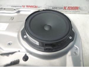 Used Speaker Mercedes C (W204) 1.8 C-180 CGI 16V Price on request offered by N Kossen Autorecycling BV