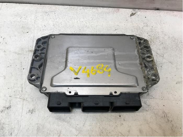 Used Engine management computer Renault Megane Price on request offered by N Kossen Autorecycling BV