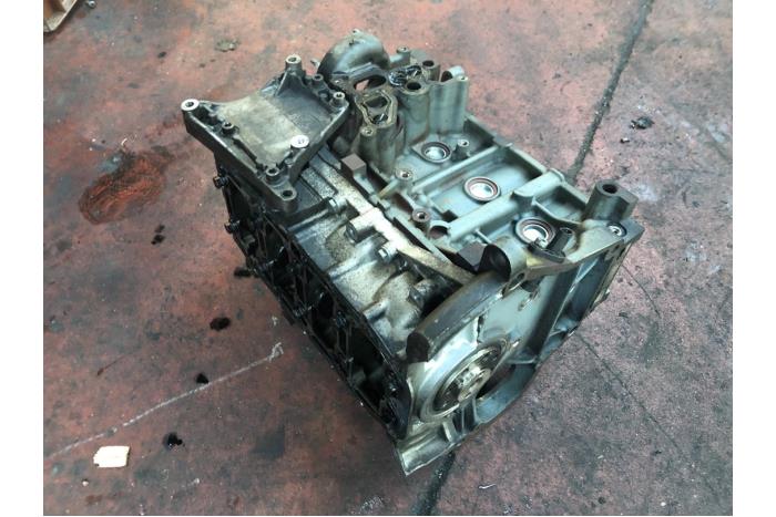 Used Engine crankcase Chevrolet Aveo Price on request offered by N Kossen Autorecycling BV