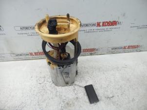 Used Electric fuel pump Volkswagen Crafter (SY) 2.0 TDI Price on request offered by N Kossen Autorecycling BV