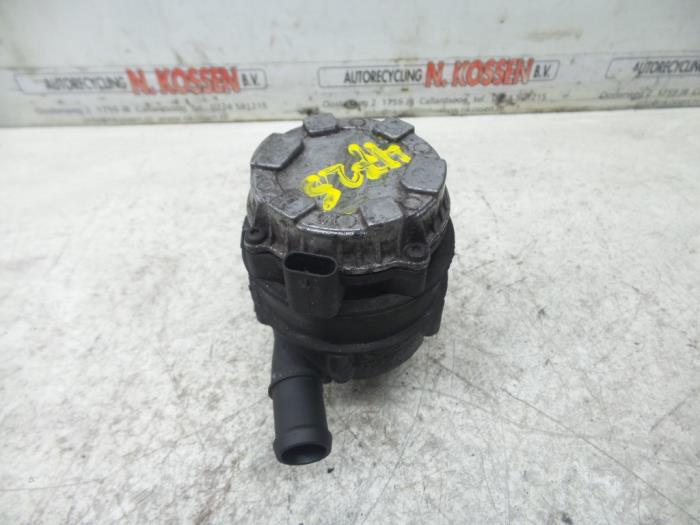 Begagnade Vattenpump Volkswagen Crafter (SY) 2.0 TDI FWD Pris på förfrågan erbjuds av N Kossen Autorecycling BV