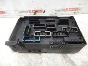 Used Fuse box Chrysler Voyager/Grand Voyager (RG) 3.3 V6 Price on request offered by N Kossen Autorecycling BV