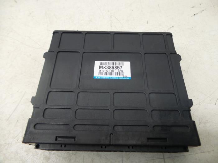 Used Engine management computer Mitsubishi Pajero Classic Hardtop (V2/4) 3.2 DI-D 16V Price on request offered by N Kossen Autorecycling BV