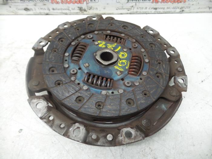 Clutch kit (complete) from a Kia Picanto (TA) 1.0 12V 2016