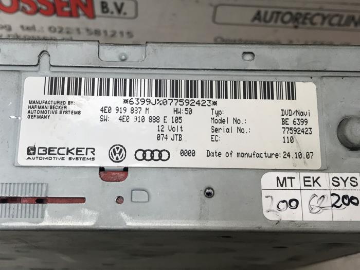 DVD player from a Audi Q7 (4LB) 4.2 TDI V8 32V 2007