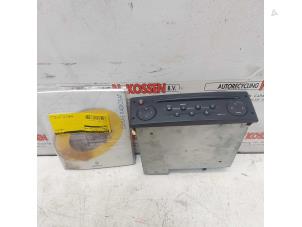Used Radio CD player Renault Clio II Societe (SB) 1.5 dCi 65 Price on request offered by N Kossen Autorecycling BV
