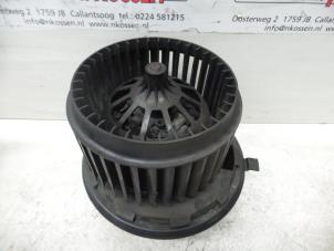 Używane Silnik wentylatora nagrzewnicy Audi Q7 (4LB) 4.2 TDI V8 32V Cena na żądanie oferowane przez N Kossen Autorecycling BV
