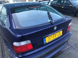 Używane Tylna klapa BMW 3 serie Compact (E36/5) 316i Cena na żądanie oferowane przez N Kossen Autorecycling BV