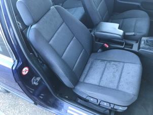 Used Seat, right BMW 3 serie Compact (E36/5) 316i Price on request offered by N Kossen Autorecycling BV