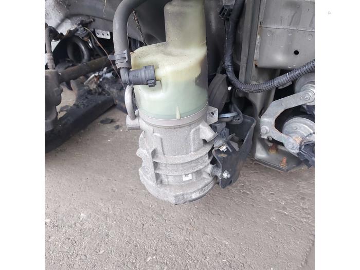 Frankberg Pompe Hydraulique Direction Compatible avec Mondeo IV Break BA7 Mondeo IV BA7 Galaxy WA6 Mondeo IV Berline BA7 S-Max WA6 Remplacer# 6G913A696CE Frankberg Pompe Hydraulique Direction Compatible avec Mondeo IV Break BA7 Mondeo IV BA7 Galaxy WA6 Mondeo IV Berline BA7 S-Max WA6 Remplacer# 6G913A696CE