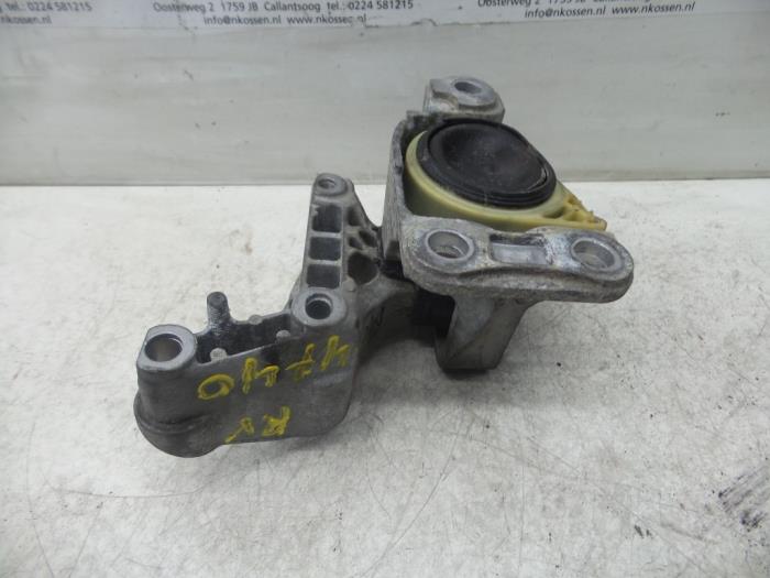 Used Engine mount Renault Grand Scénic III (JZ) 1.4 16V TCe 130 Price on request offered by N Kossen Autorecycling BV