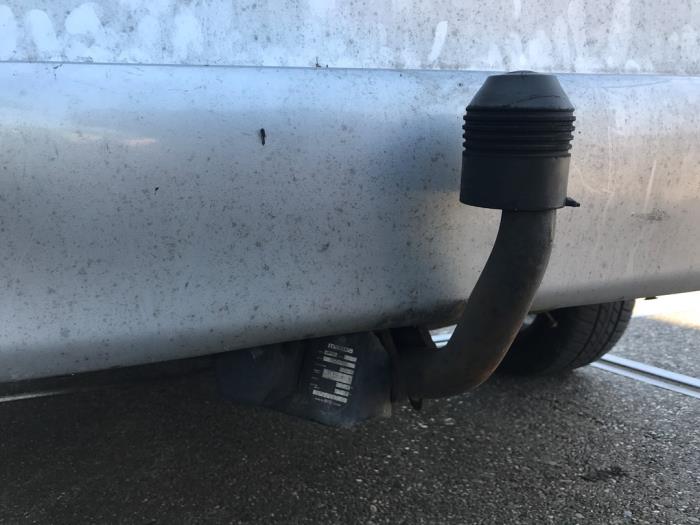 Używane Hak holowniczy Mazda MPV (LW19/69) 2.0 CiTD 16V Cena na żądanie oferowane przez N Kossen Autorecycling BV