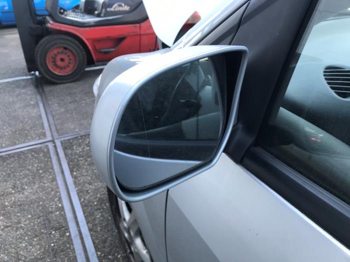 Używane Lusterko zewnetrzne lewe Mazda MPV (LW19/69) 2.0 CiTD 16V Cena na żądanie oferowane przez N Kossen Autorecycling BV
