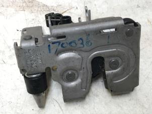Used Sliding door lock mechanism, left Ford Transit Price on request offered by N Kossen Autorecycling BV