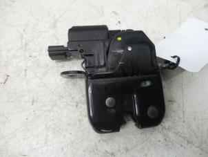 Used Tailgate lock mechanism Renault Clio IV (5R) 0.9 Energy TCE 90 12V Price on request offered by N Kossen Autorecycling BV