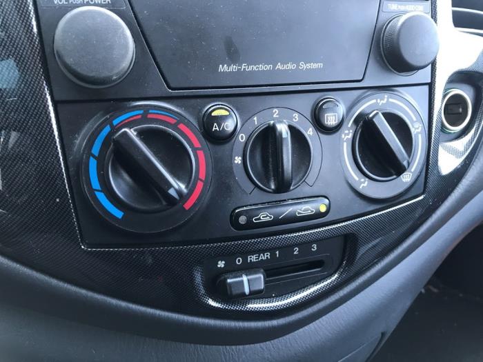 Usagé Panneau de commande clim Mazda MPV (LW19/69) 2.0 CiTD 16V Prix sur demande proposé par N Kossen Autorecycling BV