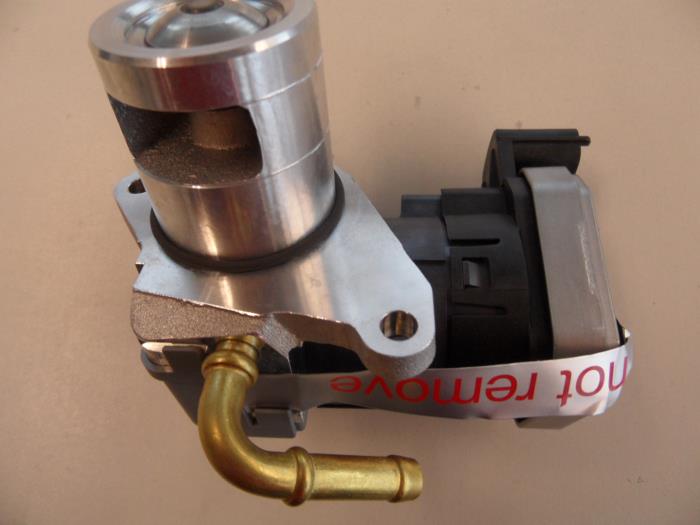EGR valve Opel Zafira 00005321A8 Y22DTR