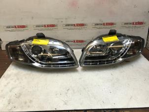 Used Set of headlight bulbs, left + right Audi A4 Avant (B7) 2.0 TDI Price on request offered by N Kossen Autorecycling BV