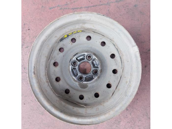 Wheel from a Daihatsu YRV (M2) 1.3 16V DVVT 2004