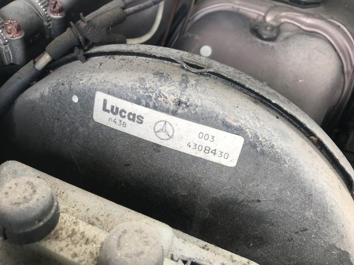 Usagé Servo frein Mercedes E diesel (W124) 2.5 250 D Turbo Prix sur demande proposé par N Kossen Autorecycling BV