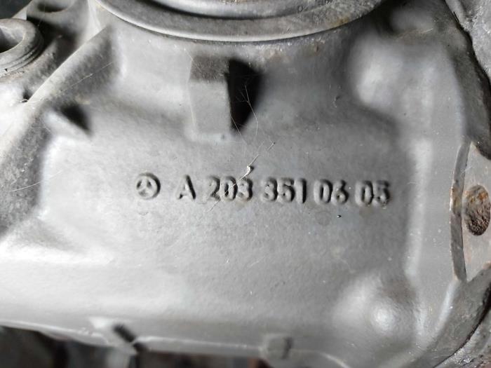 Rear differential from a Mercedes-Benz C (W204) 1.8 C-180 CGI 16V 2011