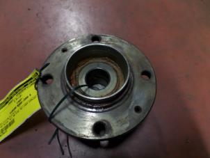 Used Rear hub Peugeot 206 (2A/C/H/J/S) 2.0 GTI 16V Price on request offered by N Kossen Autorecycling BV