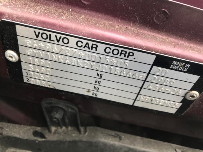 Cubierta de maletero de un Volvo C70 (NK) 2.0 T 20V 2000