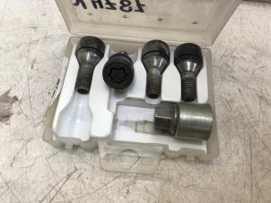 Used Set of wheel locks Renault Megane III CC (EZ) 1.4 16V TCe 130 Price on request offered by N Kossen Autorecycling BV