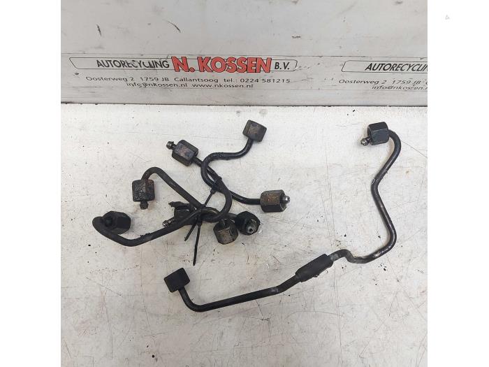 Gebrauchte Dieselleitung Set BMW 2 serie Gran Tourer (F46) Preis auf Anfrage angeboten von N Kossen Autorecycling BV