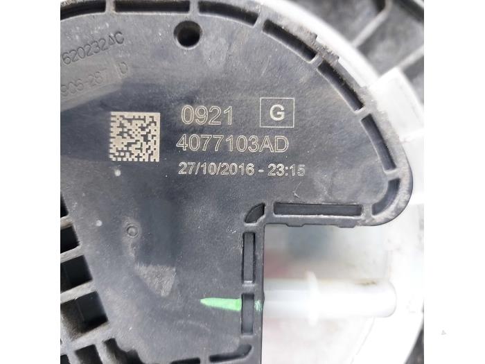 Bomba Adblue de un Audi A4 (B9) 2.0 40 TDI 16V 2017