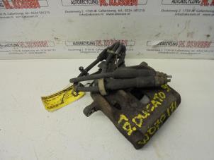 Used Front brake calliper, right Fiat Ducato (230/231/232) 2.5 TDI 14 Price on request offered by N Kossen Autorecycling BV