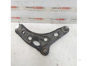 Used Front wishbone, right Opel Vivaro 1.6 CDTi BiTurbo 125 Price on request offered by N Kossen Autorecycling BV