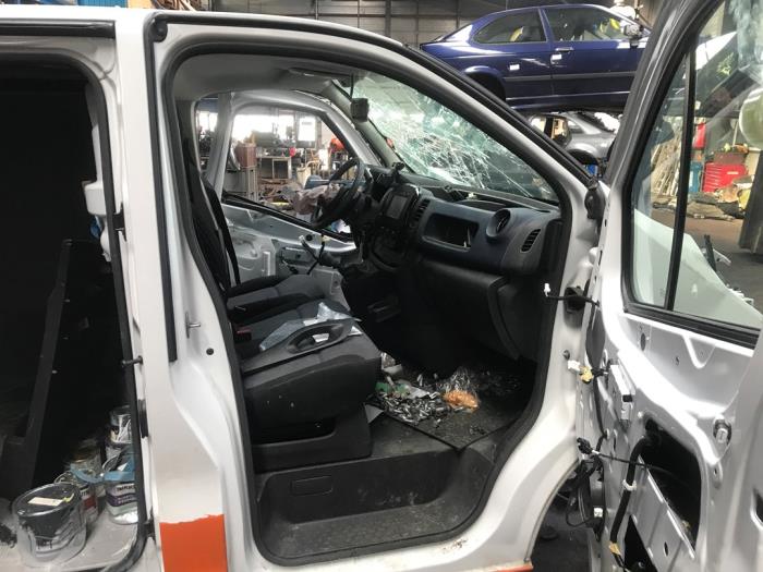 Door seal 2-door, right from a Opel Vivaro 1.6 CDTi BiTurbo 125 2019