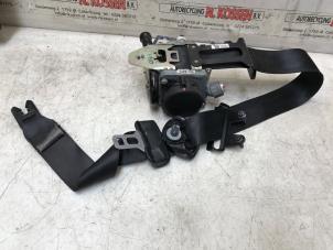 Used Front seatbelt, left Volvo V60 Price on request offered by N Kossen Autorecycling BV