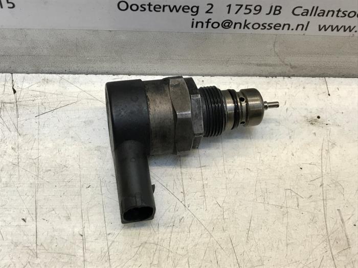 Begagnade Bränsletryckssensor BMW 7 serie (F01/02/03/04) 730d 24V Pris på förfrågan erbjuds av N Kossen Autorecycling BV