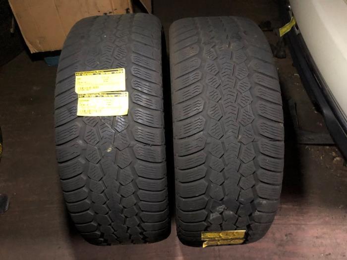 Używane Opona Cena na żądanie oferowane przez N Kossen Autorecycling BV