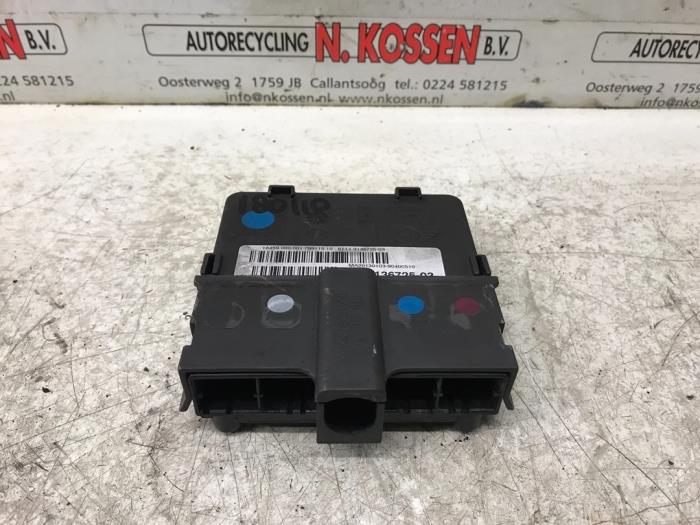 Begagnade Relä Mini Cooper Pris på förfrågan erbjuds av N Kossen Autorecycling BV