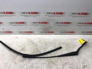 Used Front wiper arm Opel Corsa Price on request offered by N Kossen Autorecycling BV