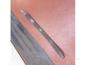 Used Front leaf spring Mercedes Sprinter Price on request offered by N Kossen Autorecycling BV