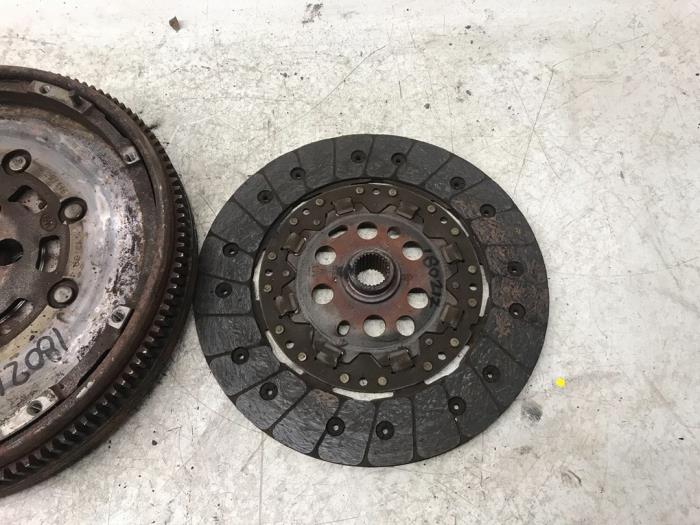 Clutch kit Volkswagen Caddy III 1.9 TDI 415025010 BJB GQR