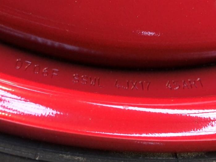 Space-saver spare wheel from a Peugeot 407 SW (6E) 1.8 16V 2009