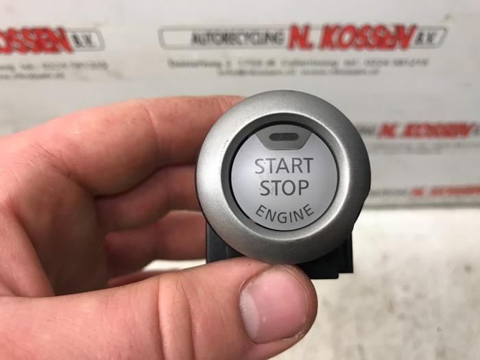 Start/stop switch from a Nissan Navara 2017