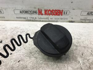Used Fuel cap Smart Fortwo Coupé (451.3) 1.0 45 KW Price on request offered by N Kossen Autorecycling BV